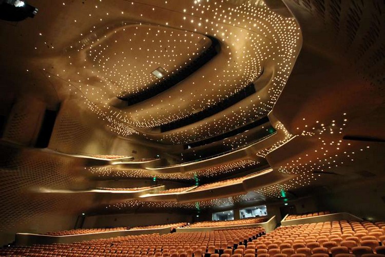 12 самых удивительных и впечатляющих театров мира