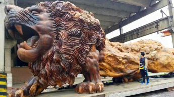 Самая большая деревянная скульптура в мире.