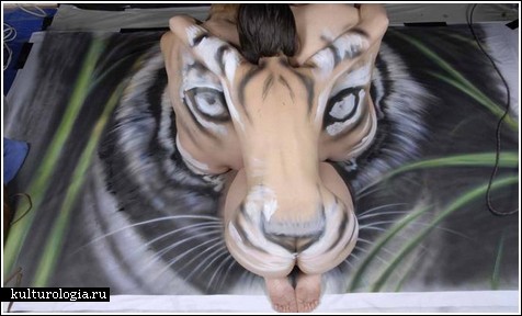 Китайский тигр из трех обнаженных тел
