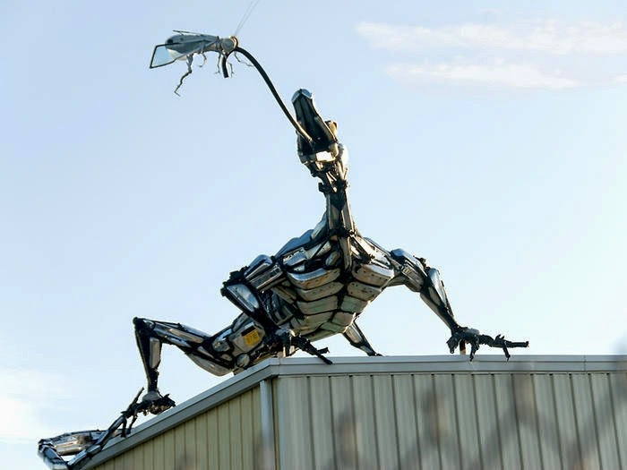 Скульптуры из автомобильного хлама. Tom Samui