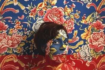 Цветочный орнамент в качестве камуфляжа. Необычный бодиарт от Cecilia Paredes