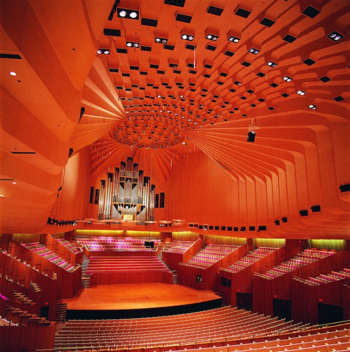 Сиднейский оперный театр в Сиднее, Австралия